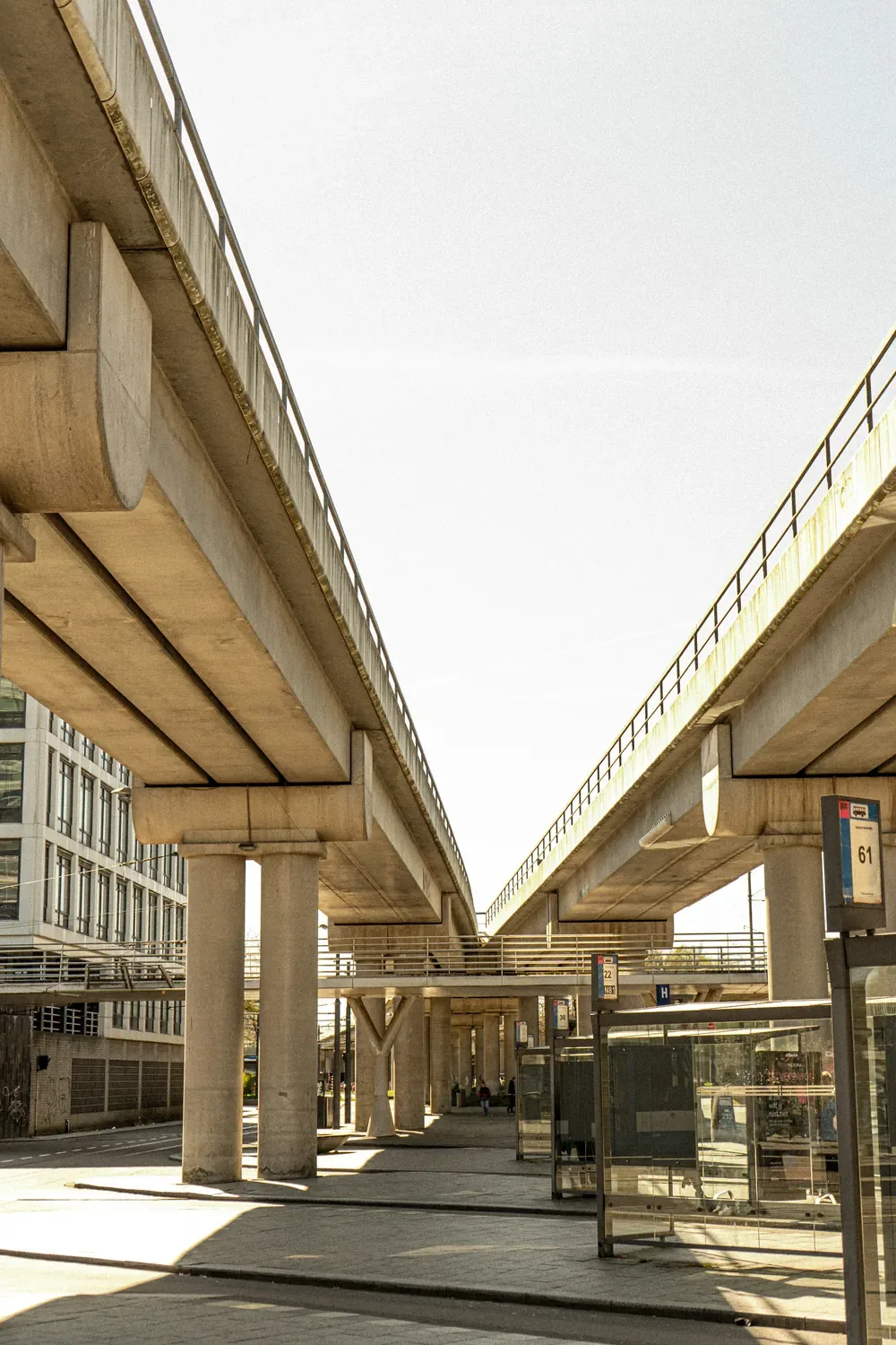 Elevated railway